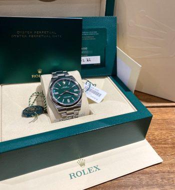 2022 Brand New Unworn Rolex Steel Oyster Perpetual 41mm Green Dial 124300 (Full Set) - The Vintage Concept