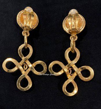 Chanel Gold Tone Chunky Dangle Pendant CC Logo Clip Earrings "2925" from 1980's (SOLD) - The Vintage Concept