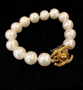 Chanel CC Logo Turn Lock Faux Pearl Bracelet 96P (SOLD) - The Vintage Concept